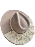 Fedora con macramé