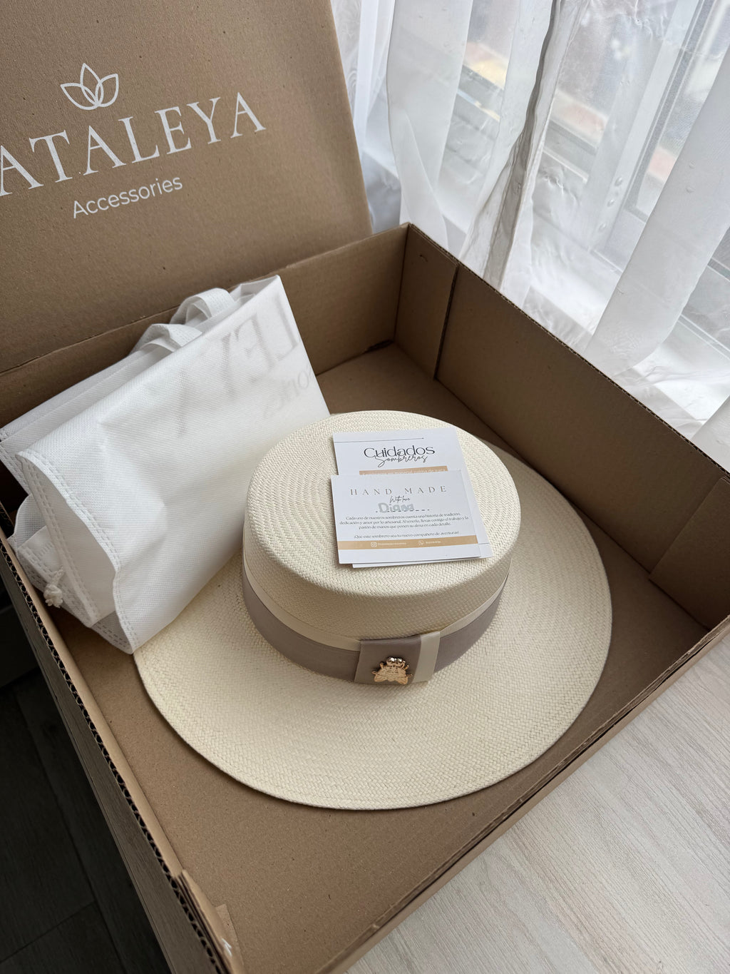 Cordobés con broche