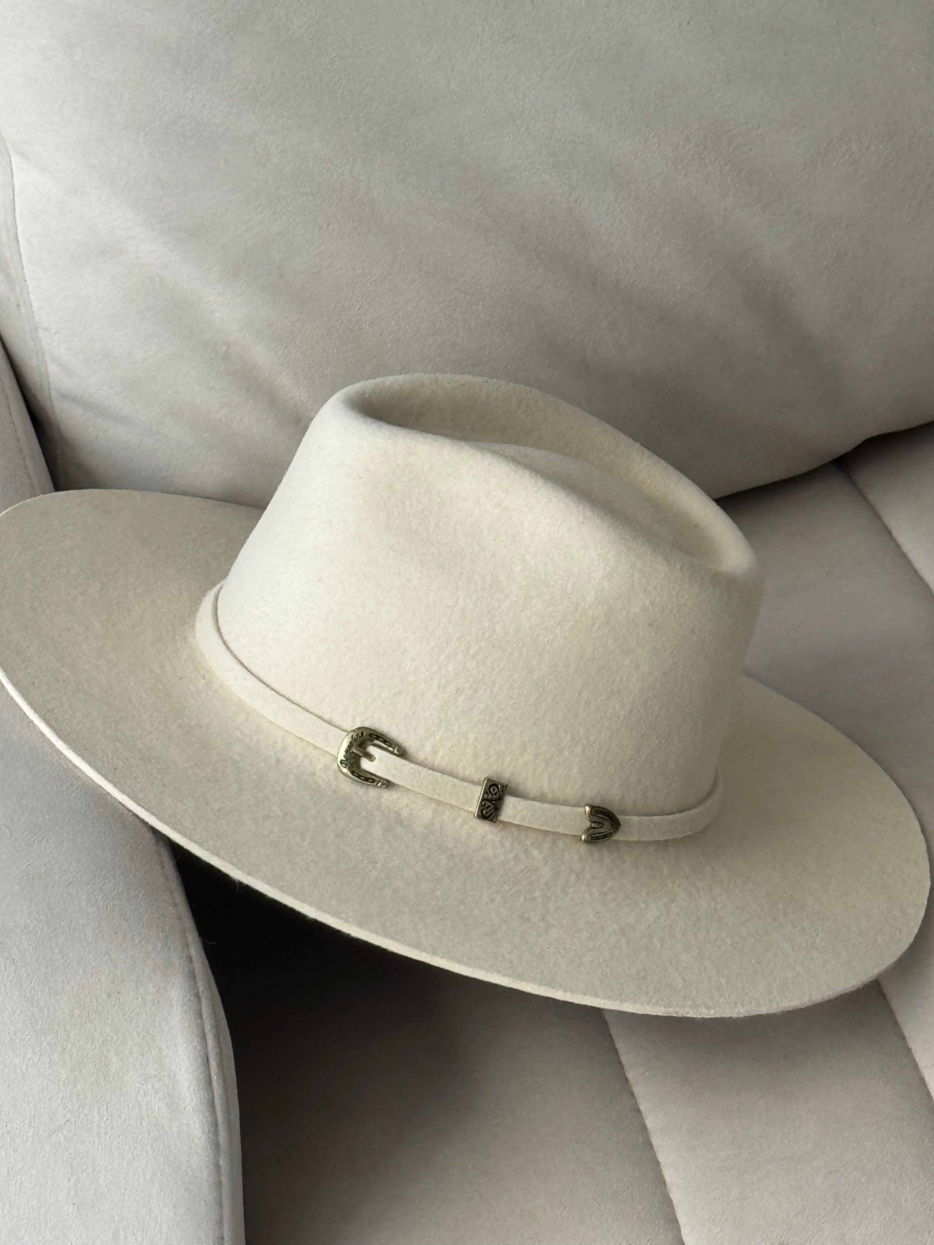 Fedora clásico fieltro