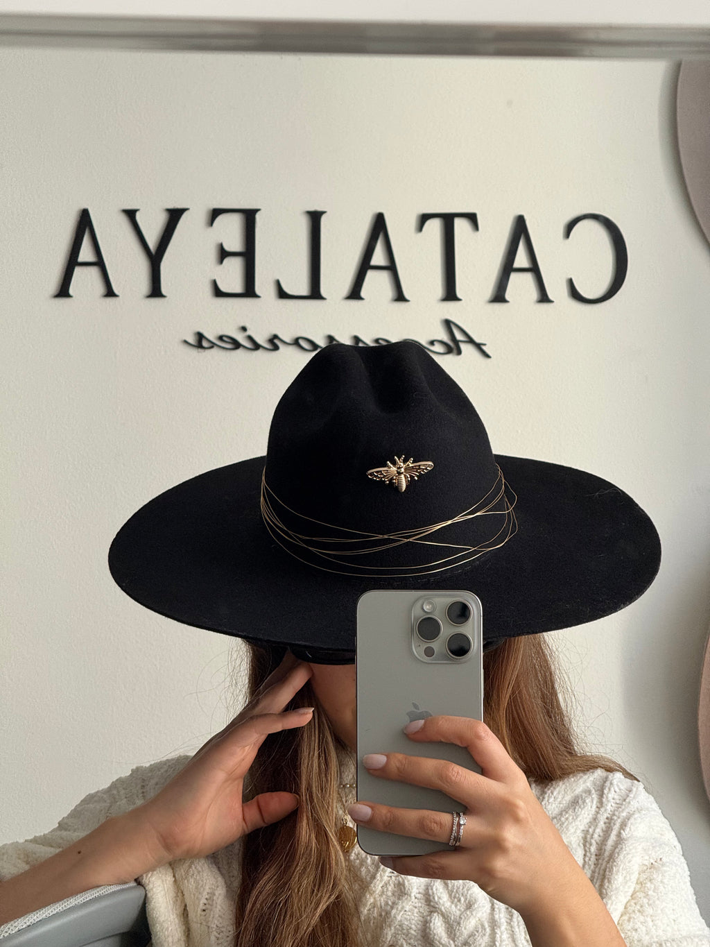Borsalino hilo fino broche