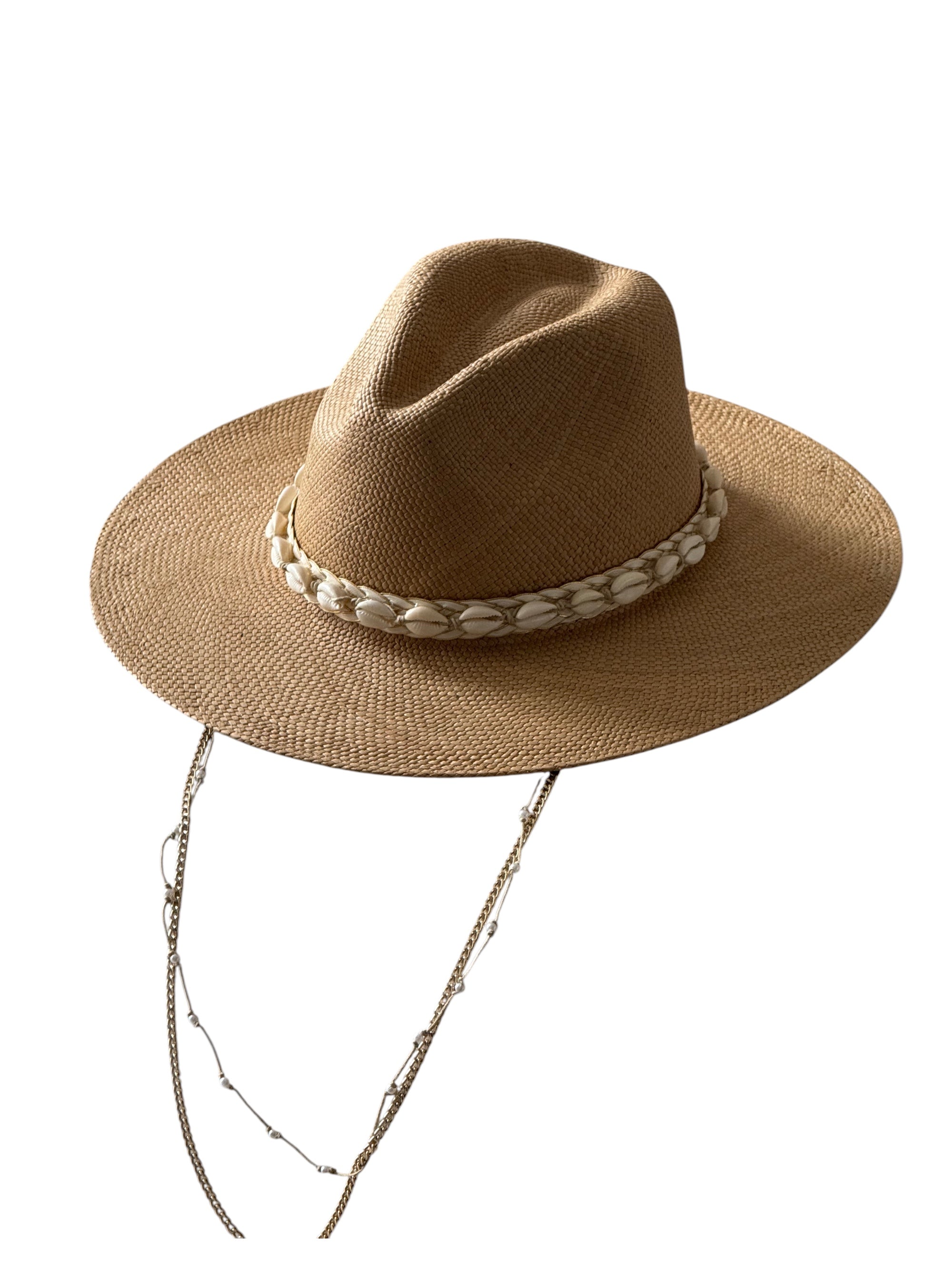 Sombrero monaco conchas
