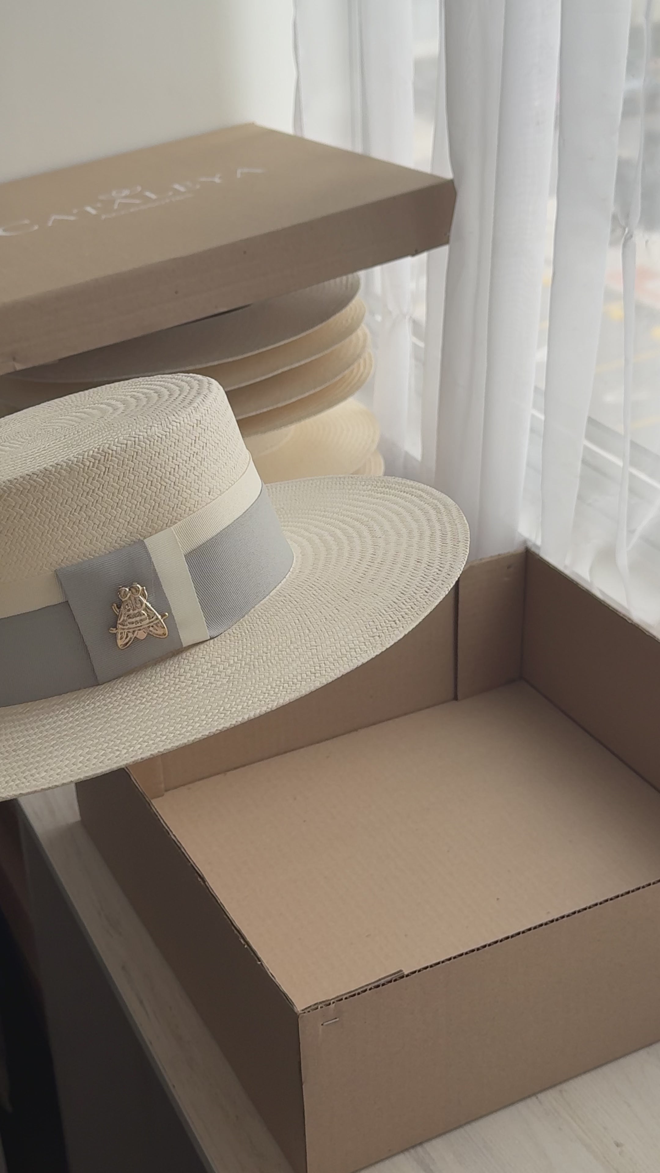 Cordobés con broche